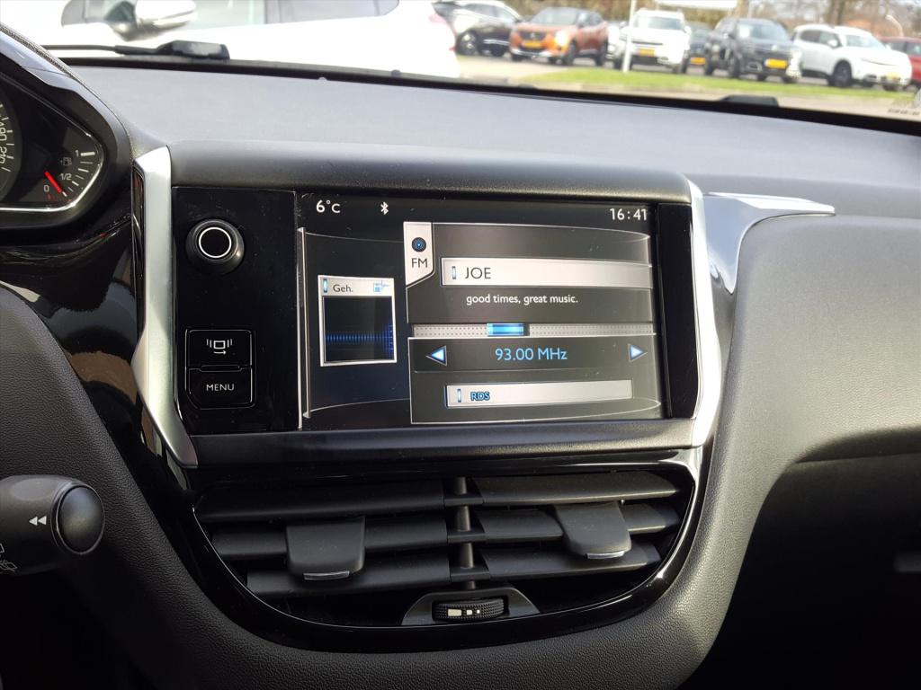 Peugeot 208 envy 1.2 vti 82pk 5d navigatie | cruise & climate control | par