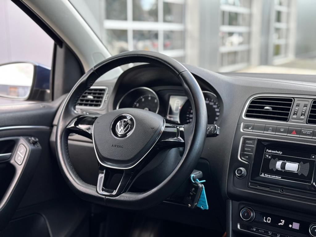 Volkswagen Polo 1.0 comfortline * stoelverwarming * clima * pdc 2x