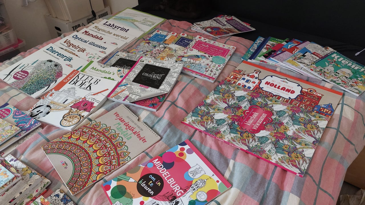 72 kleurboeken te koop!