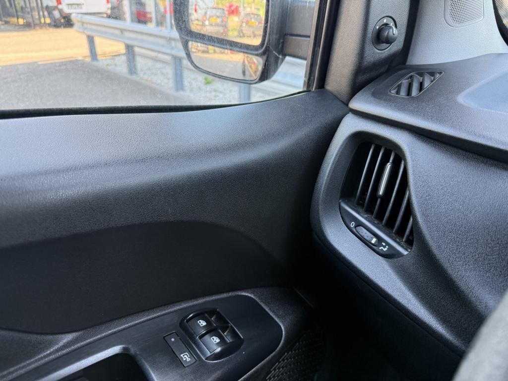 Fiat Doblo cargo 1.3 mj l1h1 sx | navi | cruisec. | pdc | airco