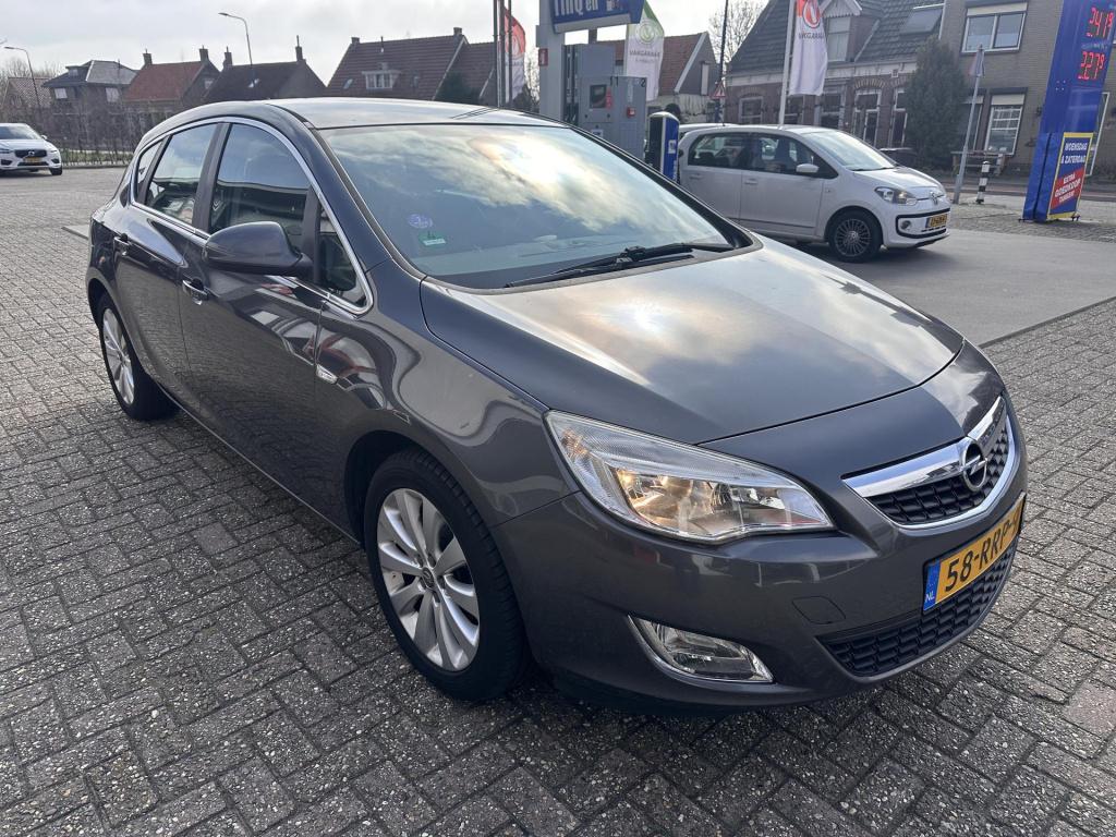 Opel Astra 1.4 turbo cosmo