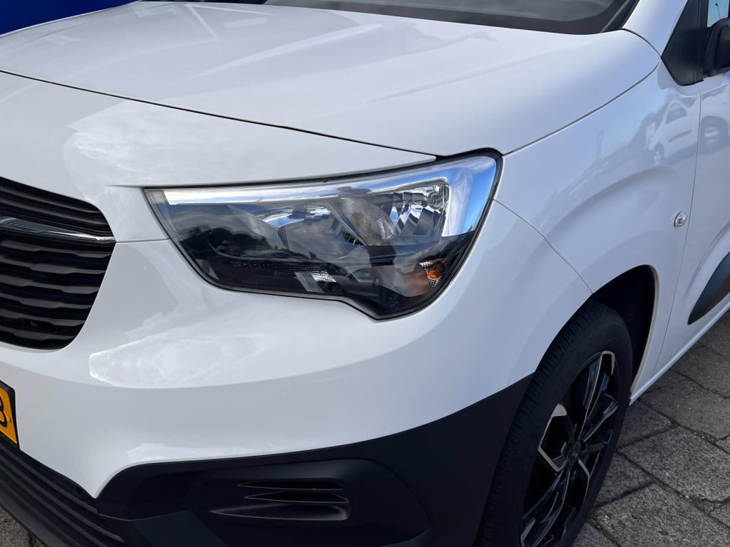 Opel Combo 1.5d l1h1 edition, trekhaak enz...