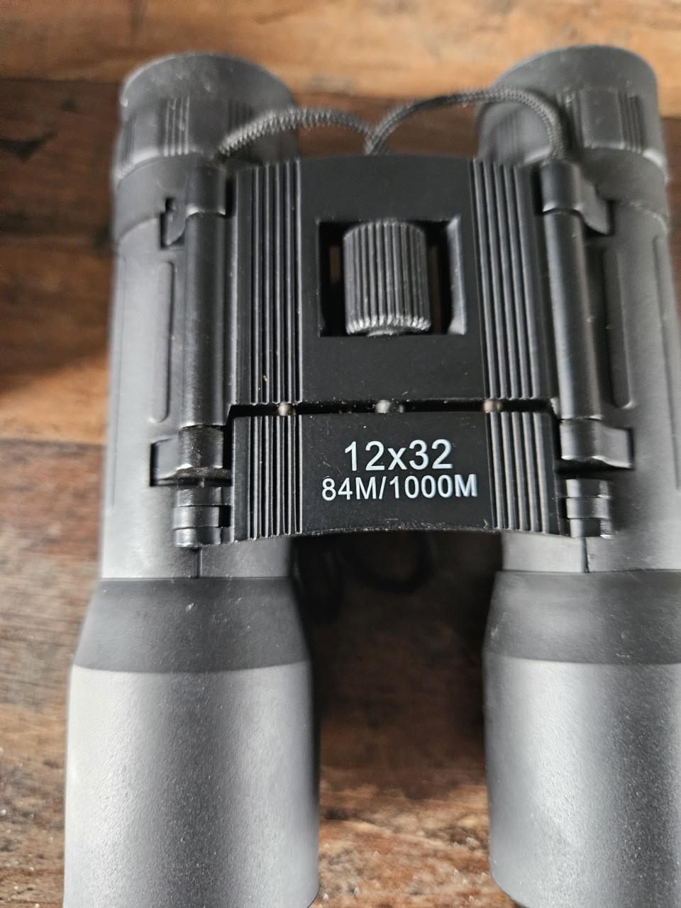 Mooie krachtige rubberen Verrekijker 12x32 met tasje