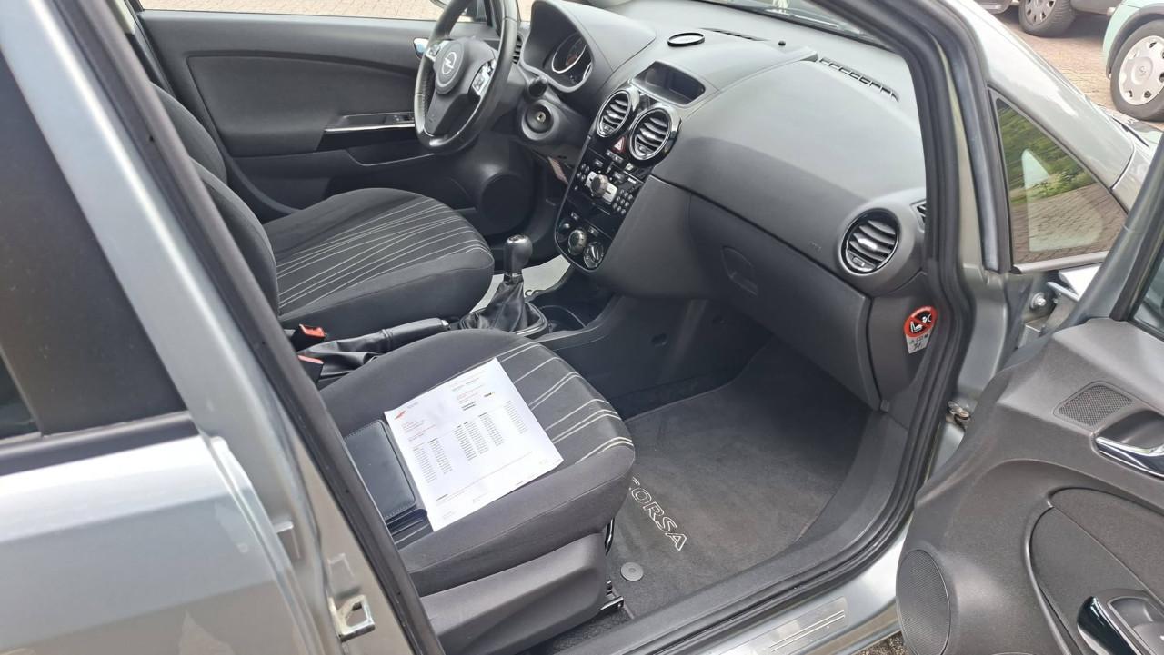 Opel Corsa 1.4 16v 111 Edition 5deurs bj:2010 airco 78.000km !!!!! i.z.g.st