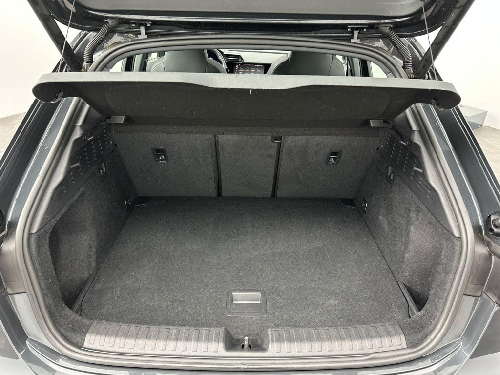 Audi A3 sportback 35 tfsi s-line pano matrix leder carplay