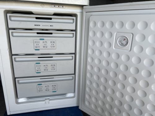 Bosch Vrieskast 4 laden 120 liter 85x60 cm. A klasse vriezer