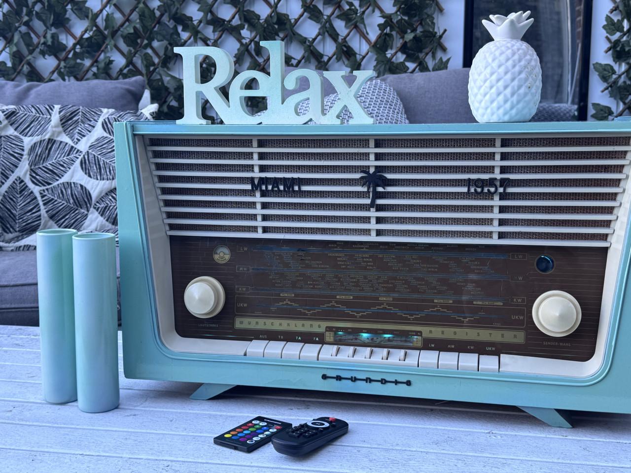 Prachtige oude radio met Bluetooth