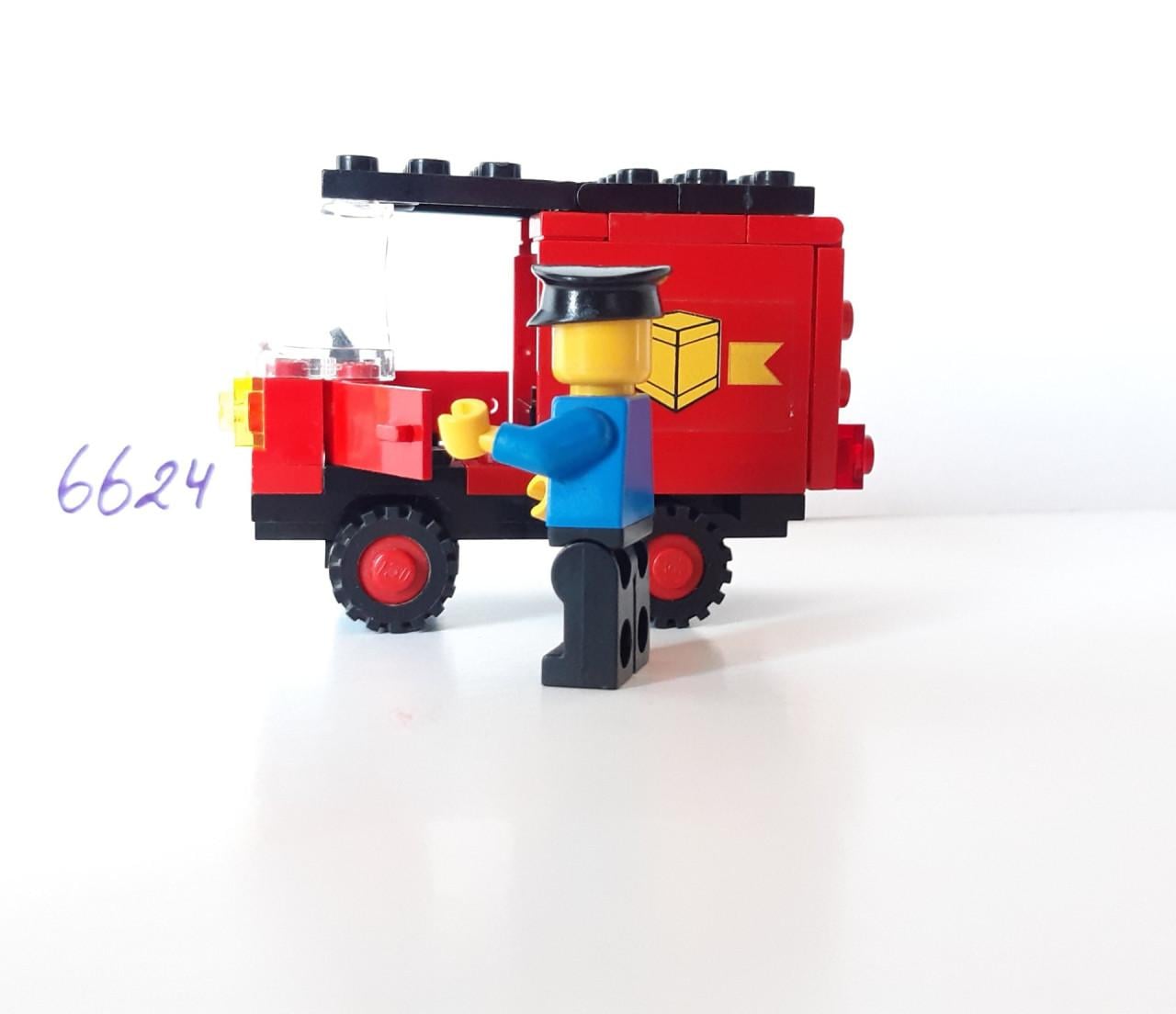 6624 : pakketbezorger, postbezorger