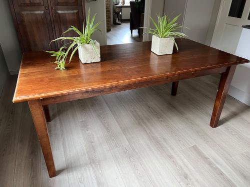 Eettafel voor zes personen
