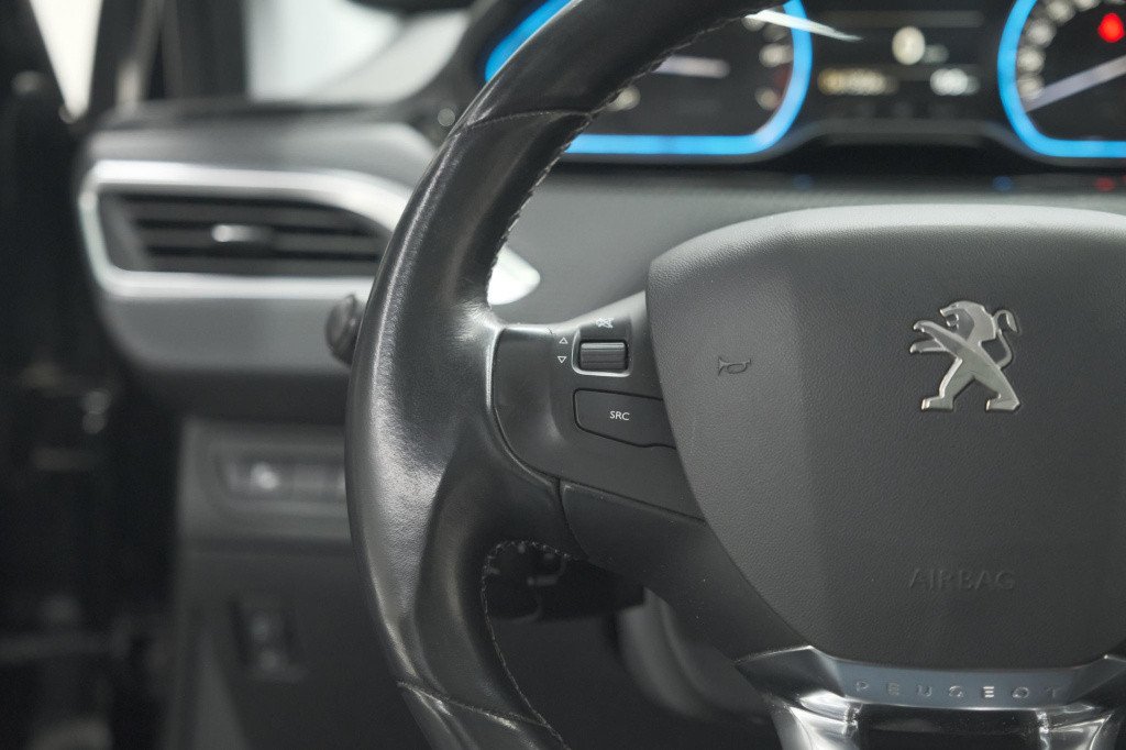 Peugeot 2008 puretech 130 gt-line | trekhaak | camera | apple carplay | par