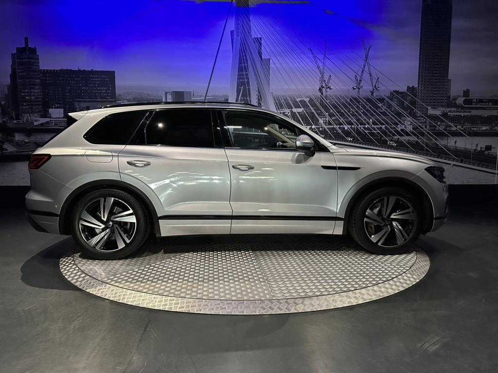 Volkswagen Touareg 3.0 tsi ehybrid 4motion atmosphere *luchtvering*trekhaak