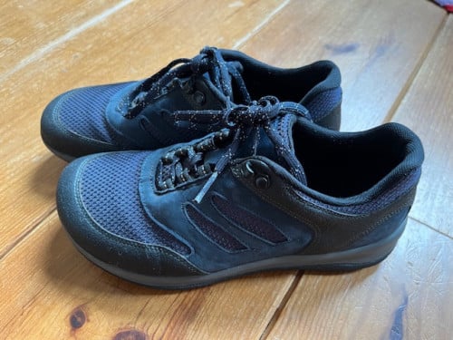 Zeer degelijke sportieve schoenen