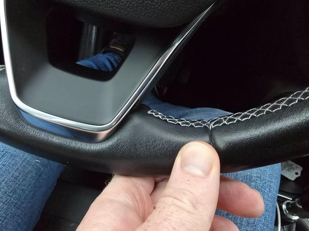 Ford Fiesta occasion luxe titanium met zwarte velgen en parkeercamera | bom