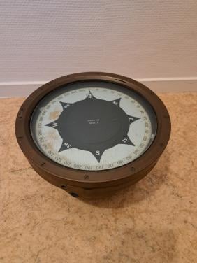 Kompas (gyro repeater)