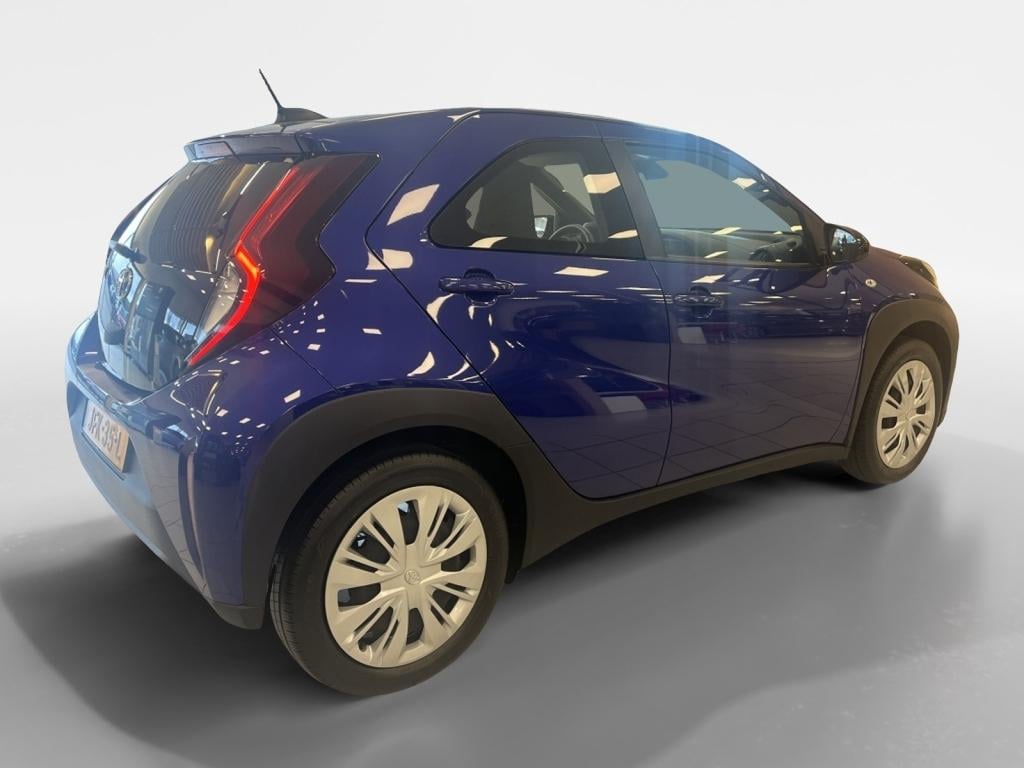 Toyota Aygo X 1.0 vvt-i mt play