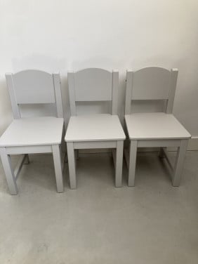 Te koop: 3 IKEA kinderstoeltjes