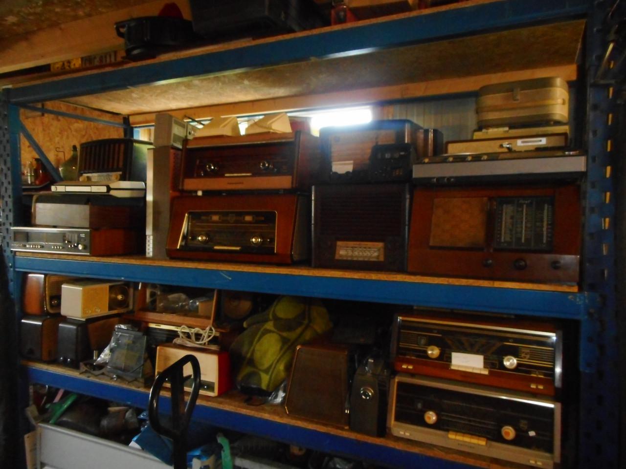 Gezocht voor mijn verzameling/hobby oude radio's ,audio en toebehoren