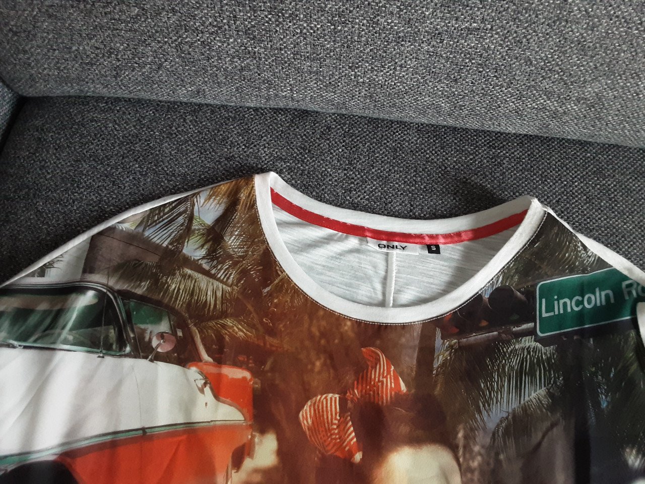 3 nieuwe  shirtjes mt S