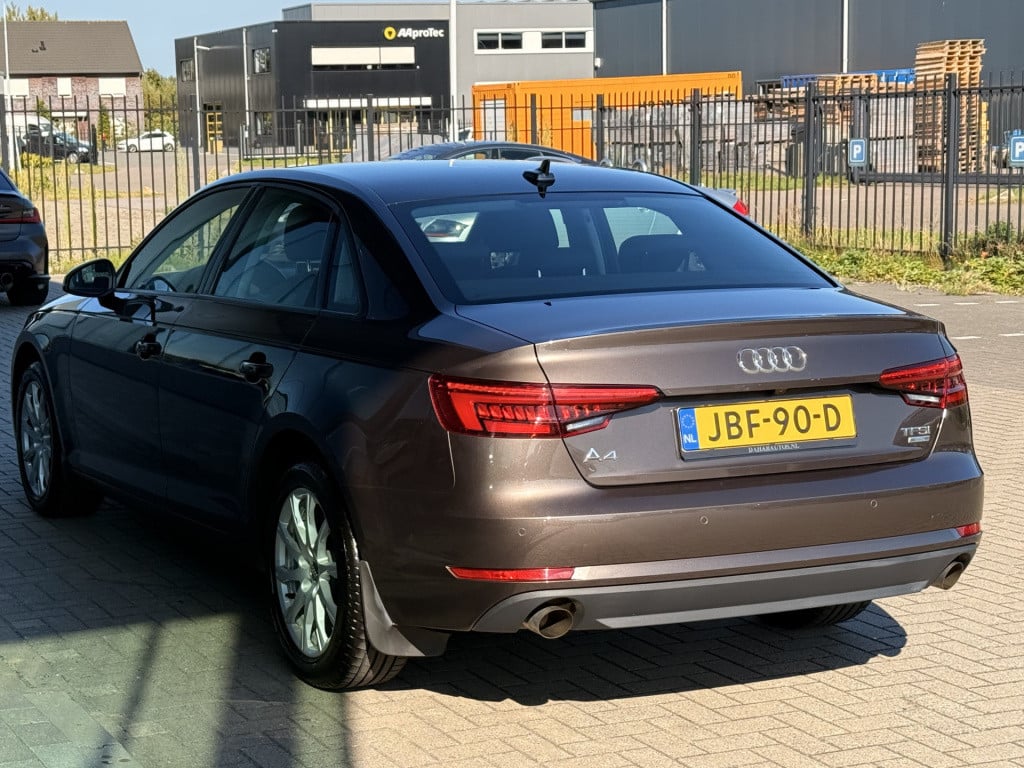 Audi A4 limousine | achteruitrijcamera | keyless | digital dash | 2.0 tfsi