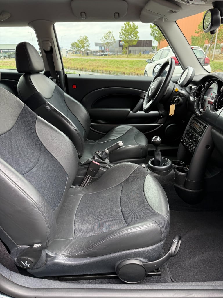 Mini Cooper 1.6 - chili - origineel nl - nap!