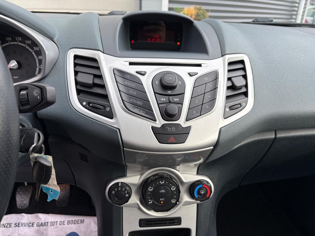 Ford Fiesta 1.25 titanium/155.000 nap/airco/lichtmetaal/pdc/