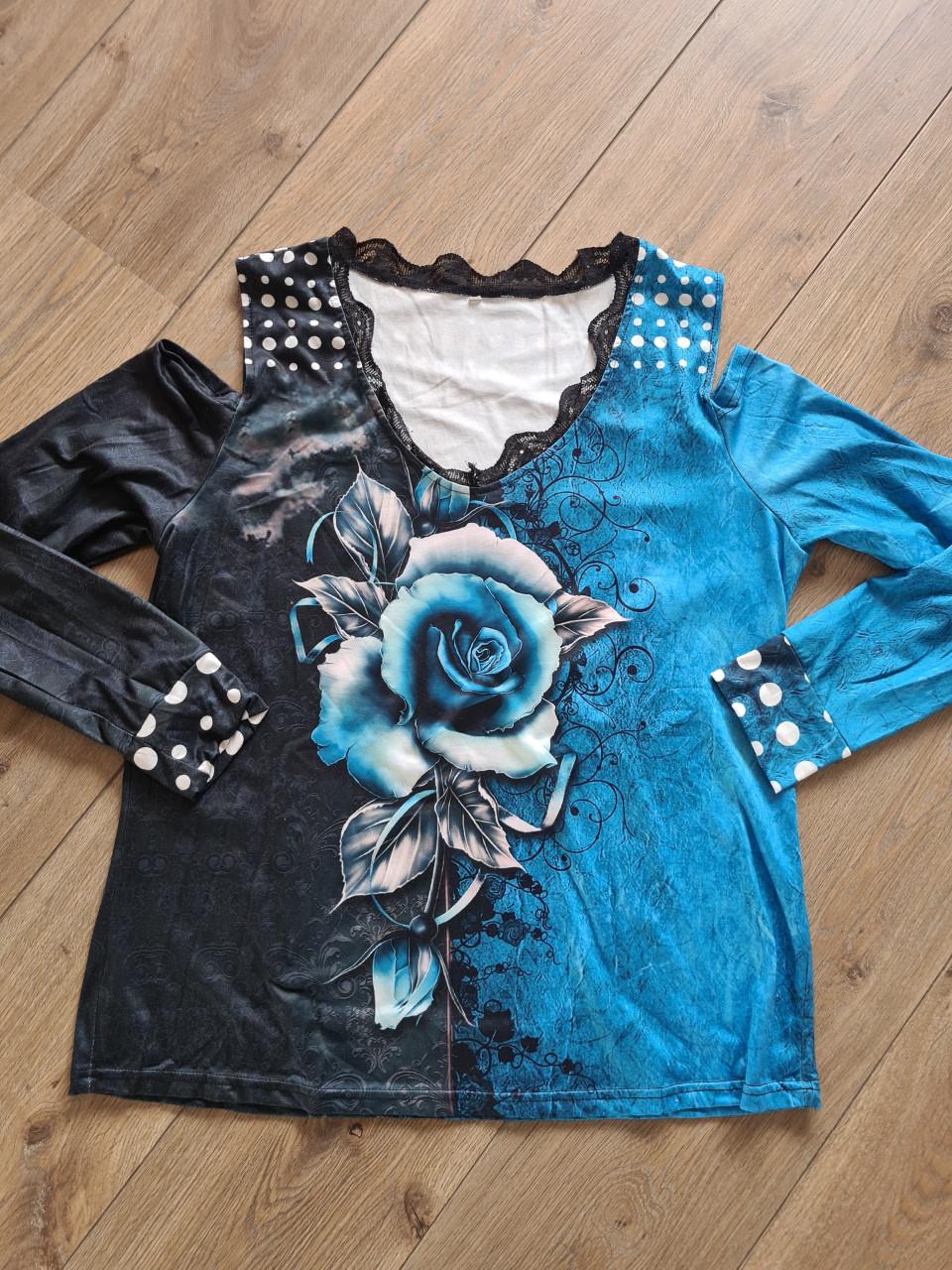 Nieuw ! Zwart - blauwe blouse met open schouder  Maat L