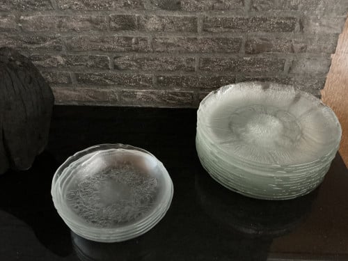 20 glazen borden. Vintage Arcoroc.Fleur.