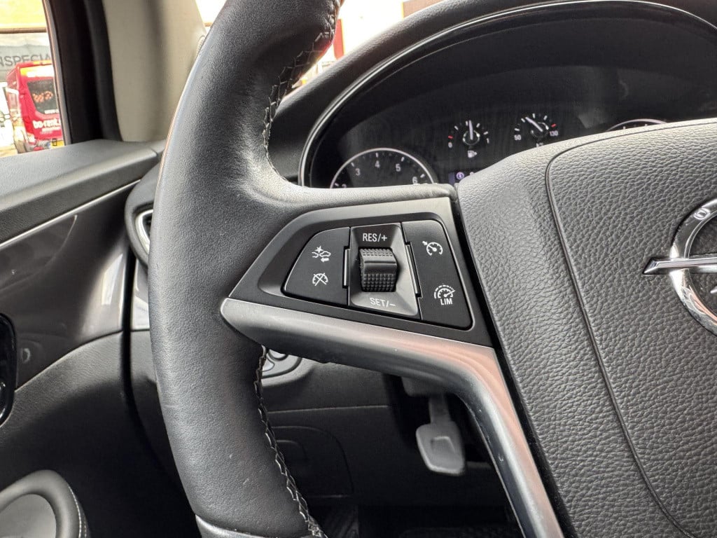 Opel Mokka 1.4 turbo innovation automaat | schuif-/kanteldak | leder | stuu