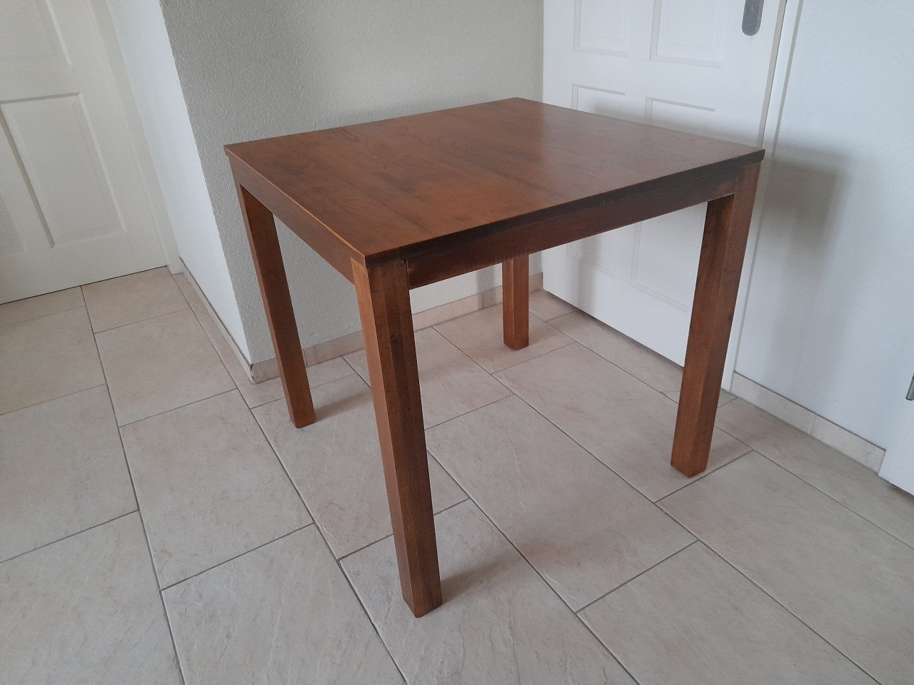 Massief houten tafel 80 x 80 x 76,5H (in goede  staat )  Eiken hout