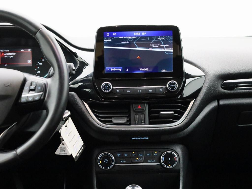 Ford Fiesta 1.0 ecoboost hybrid titanium