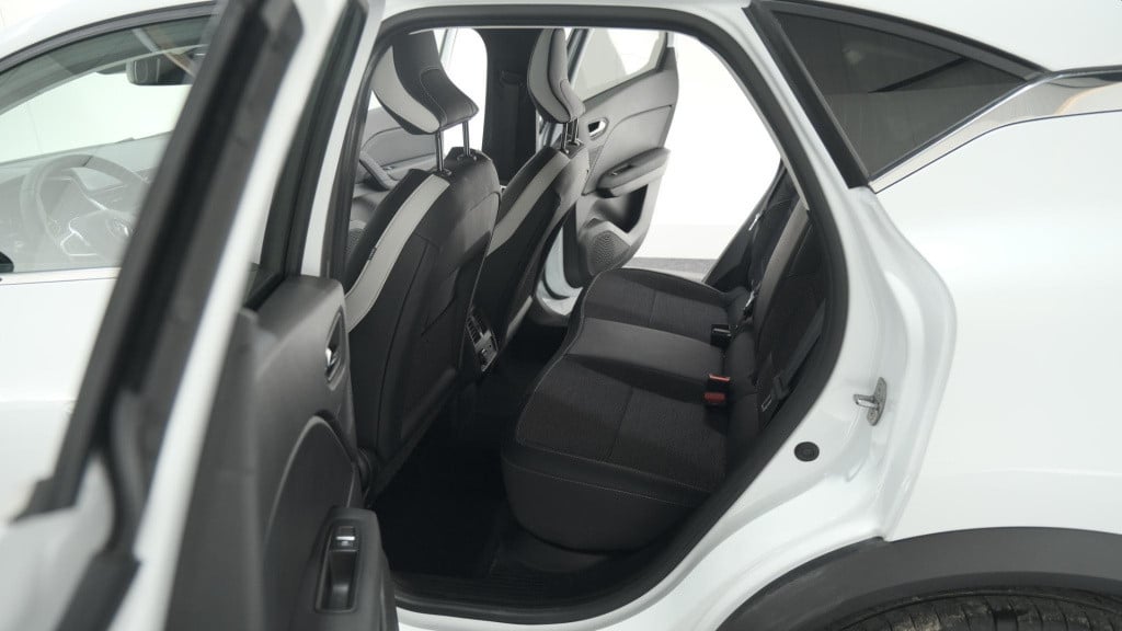 Renault Captur tce 90 techno | camera | navigatie | pack winter | apple car