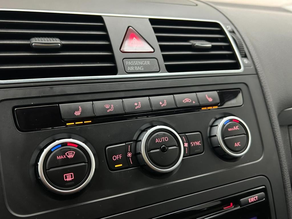 Volkswagen Touran occasion 1.2 tsi highline bluemotion 7p. | grijs | tweede