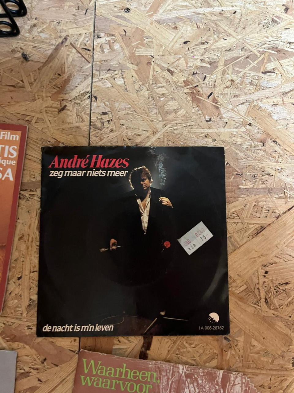 Doos met ca. 230st singles 7 inch