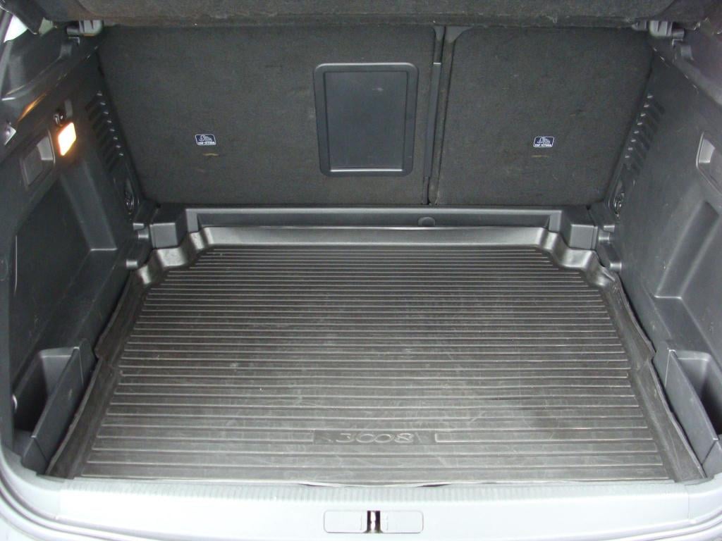 Peugeot 3008 1.2 puretech 130pk s&s active