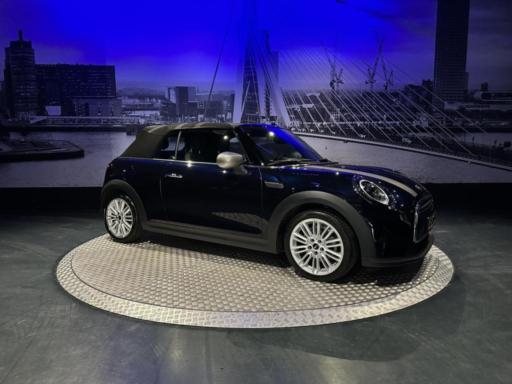 Mini Cooper Cabrio mini 1.5 mini yours *led*camera*navi*
