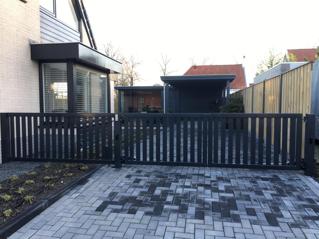 Maatwerk in: Automatische Schuifpoorten en Inrijpoorten.