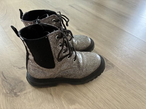 Schoenen maat 27