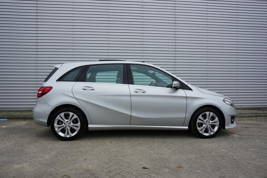 Mercedes-Benz B-Klasse 180 prestige automaat - climate / navi / cruise / st