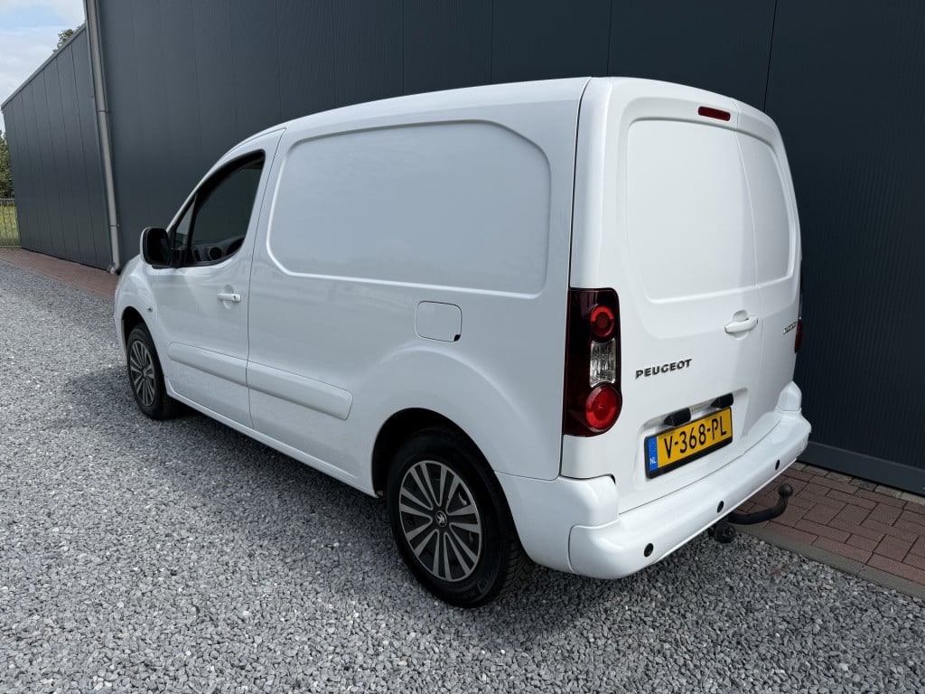 Peugeot Partner 120 1.6 bluehdi 75 l1 premium pack 3-zitter