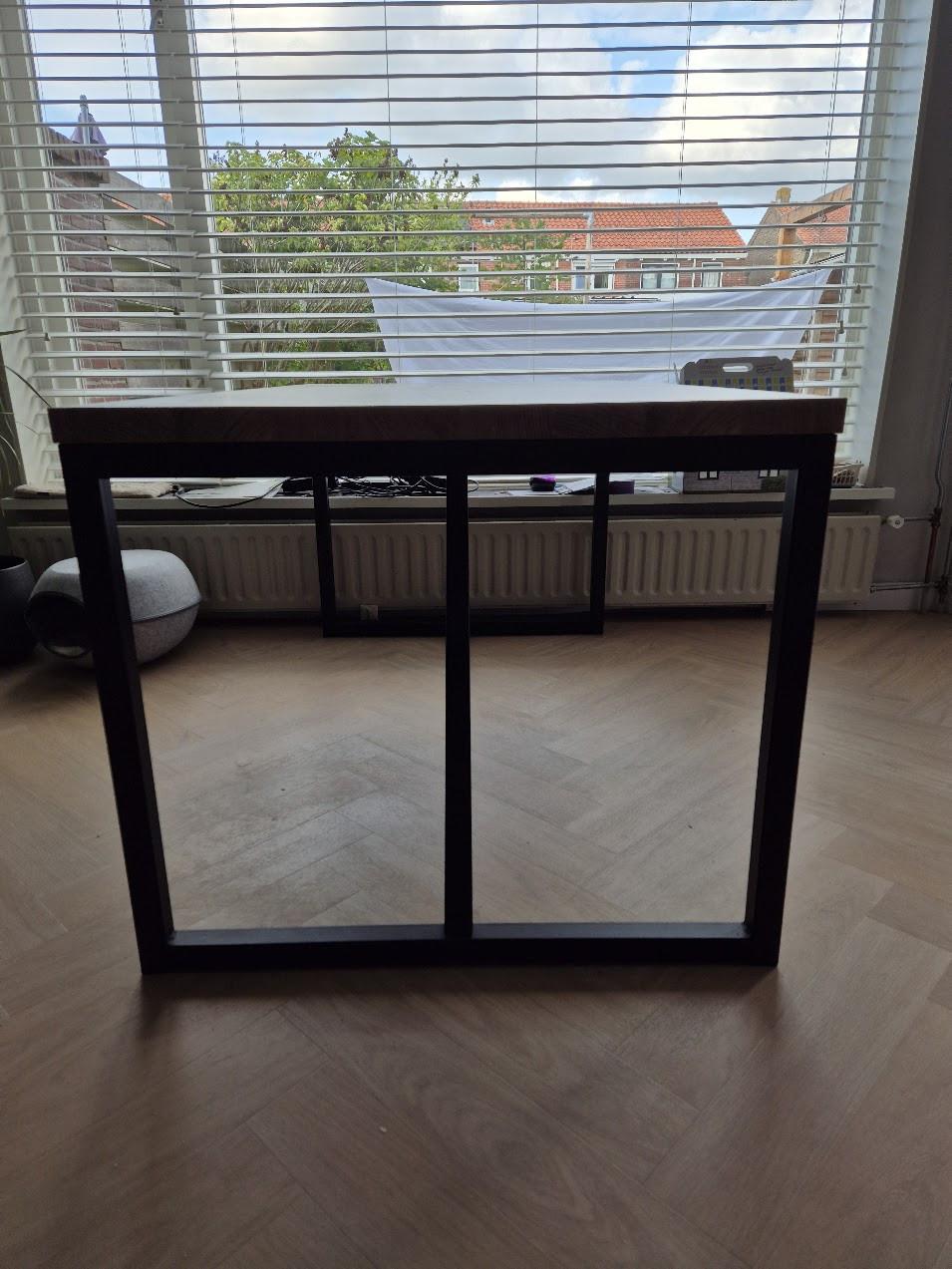 Eettafel nog zo goed als nieuw