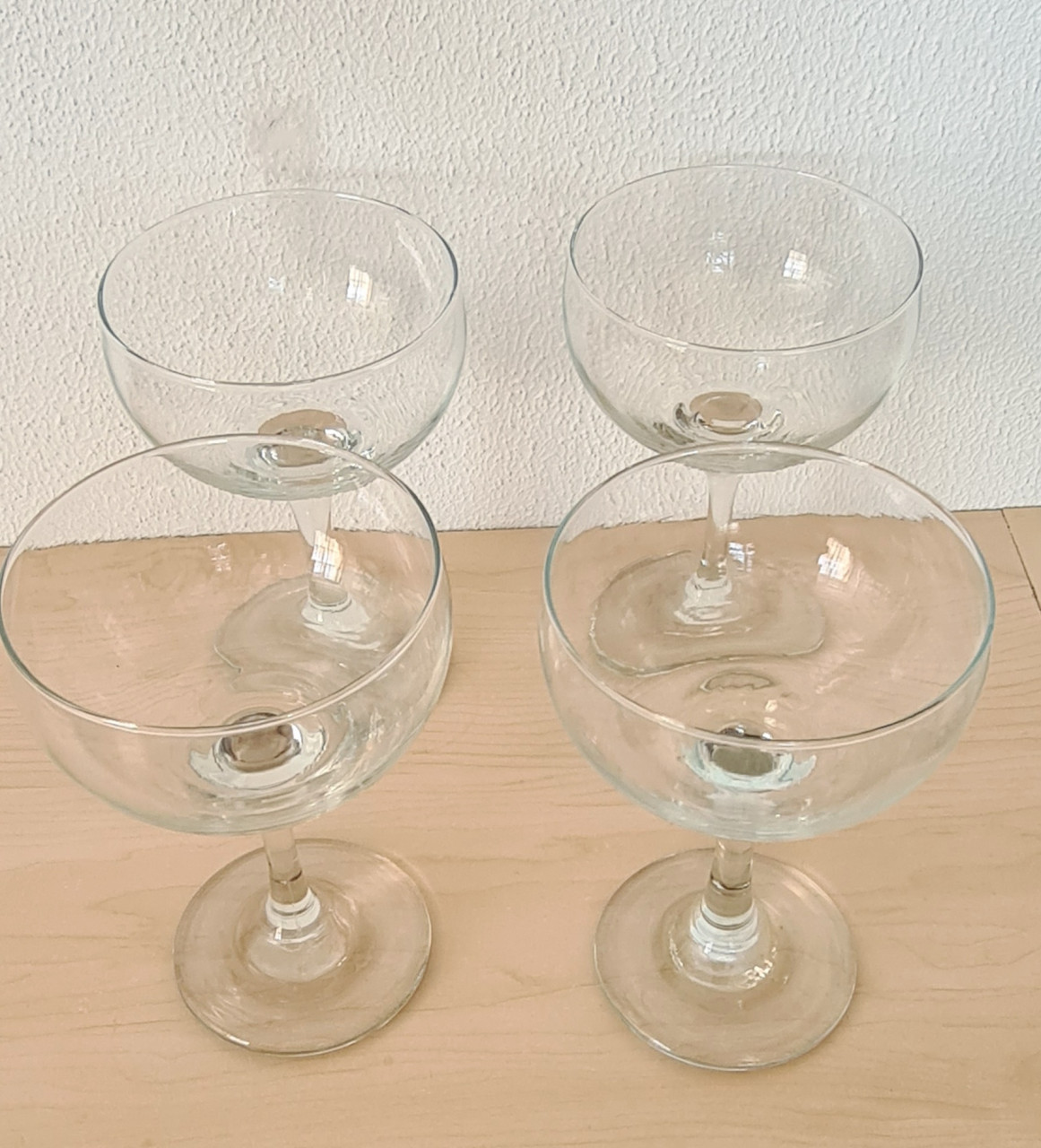 4 glazen coupes voor ijs, voorgerecht, vruchtjes of cocktails