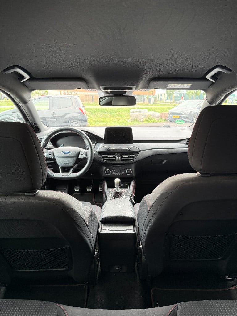 Ford Focus 1.0 ecoboost st line business