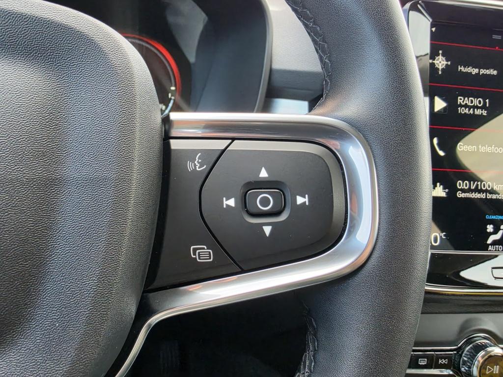 Volvo XC40 inscription recharge phev | led | airco | navi | lane-