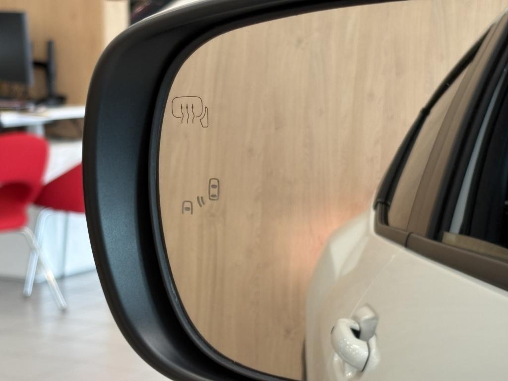 Toyota Urban Cruiser executive 61 kwh | panodak | jbl |