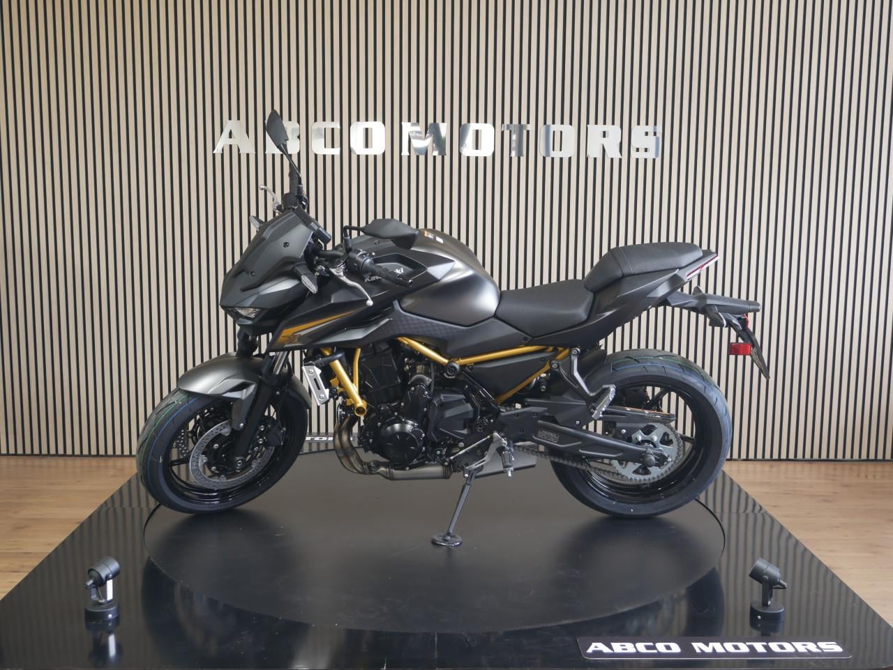 KAWASAKI Z650 S
