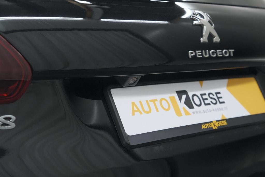 Peugeot 2008 puretech 110 allure | panoramadak | navigatie | camera | parke