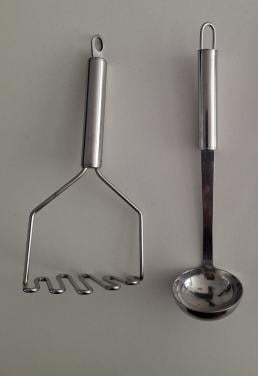 RVS stamper en sauslepel