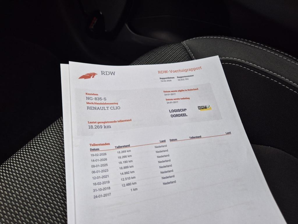 Renault Clio tce 120 edc automaat zen navigatie, cruise control, p-hulp, bl