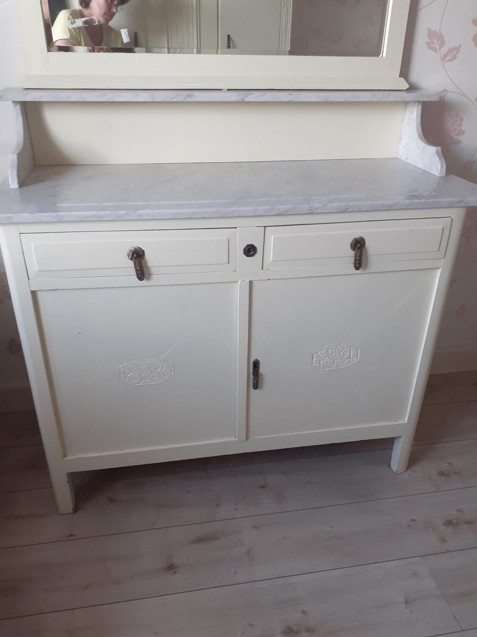 Waskastje brocante