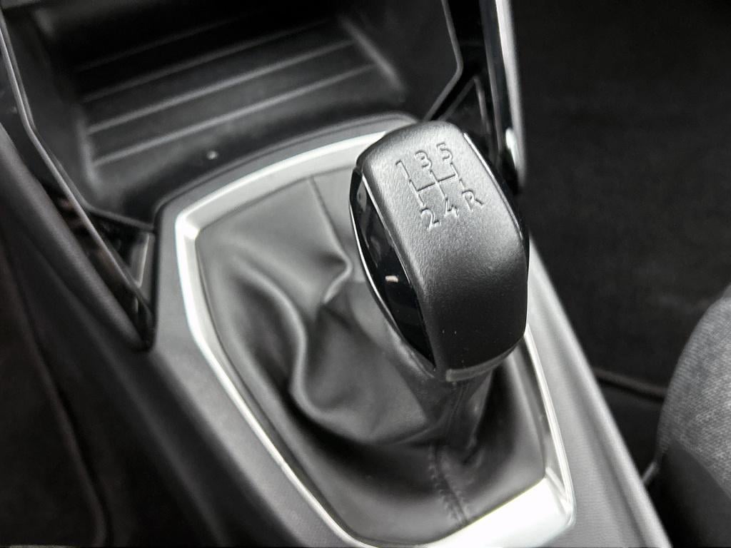 Peugeot 208 82 pk active pack | rijklaar | apple carplay | lichtmetalen vel